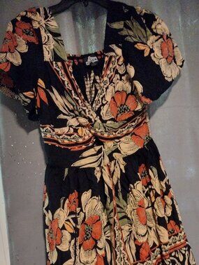 NWT Angie Womens Boho Floral Dress Short Flutter Sleeve Twist Front Smocked Back